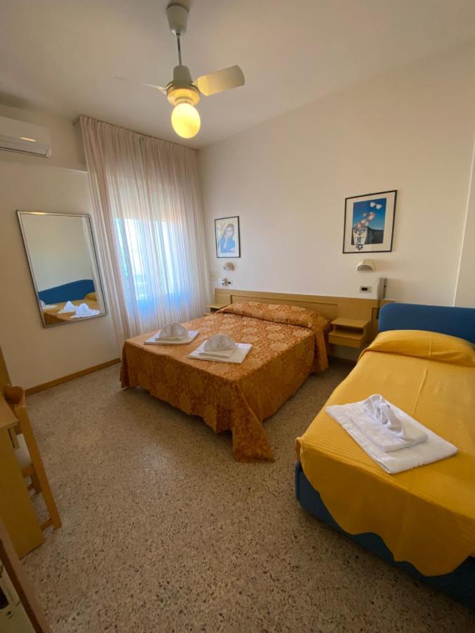 Hotel Granada Каттолика Экстерьер фото