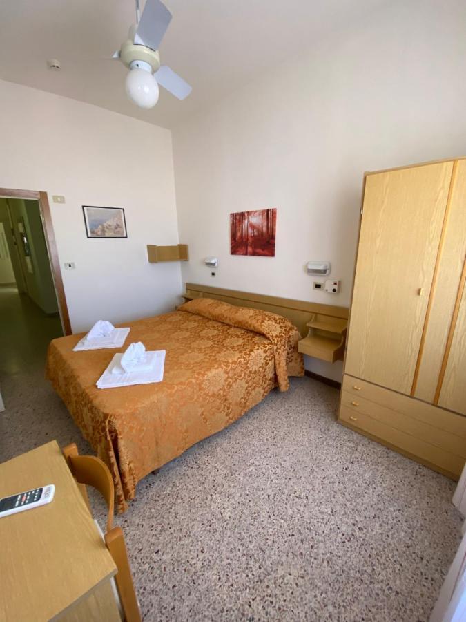 Hotel Granada Каттолика Экстерьер фото