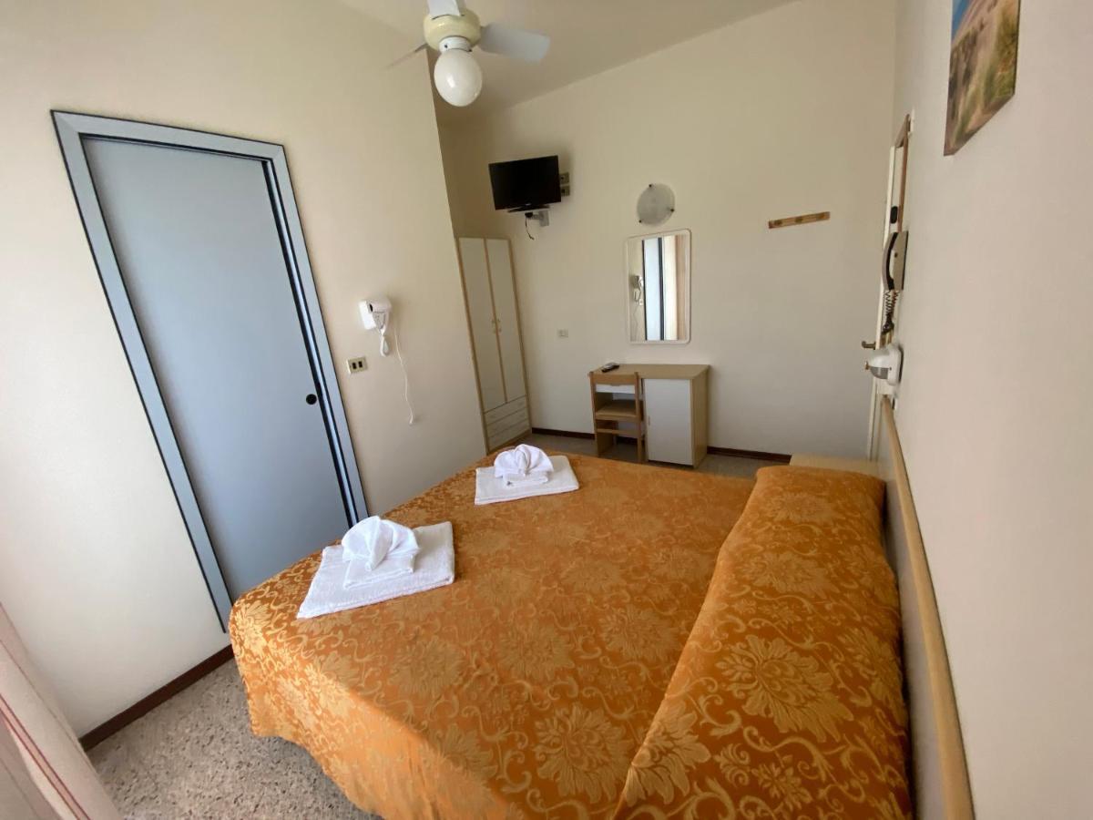 Hotel Granada Каттолика Экстерьер фото