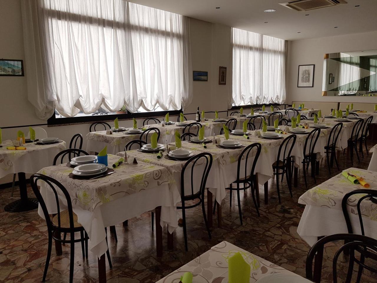 Hotel Granada Каттолика Экстерьер фото