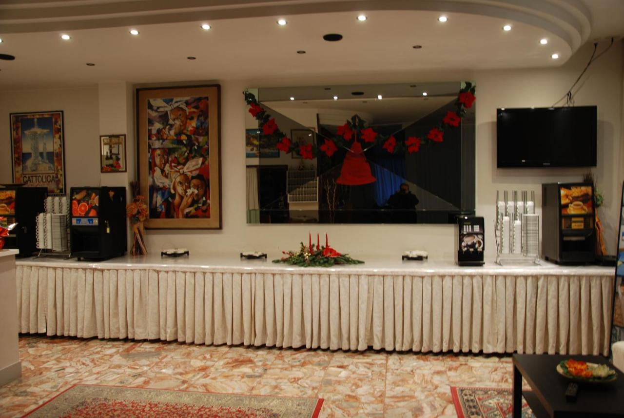 Hotel Granada Каттолика Экстерьер фото