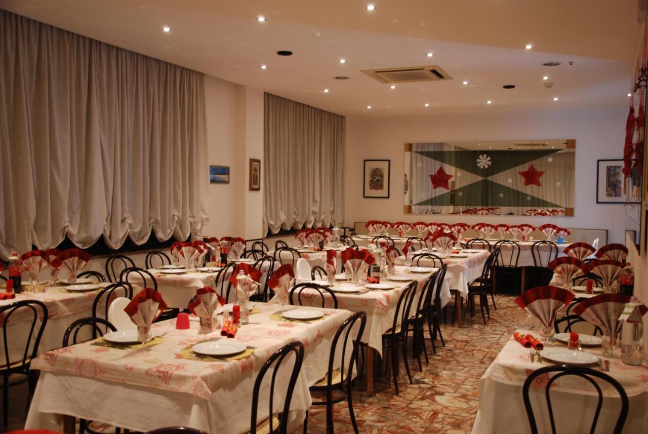 Hotel Granada Каттолика Экстерьер фото